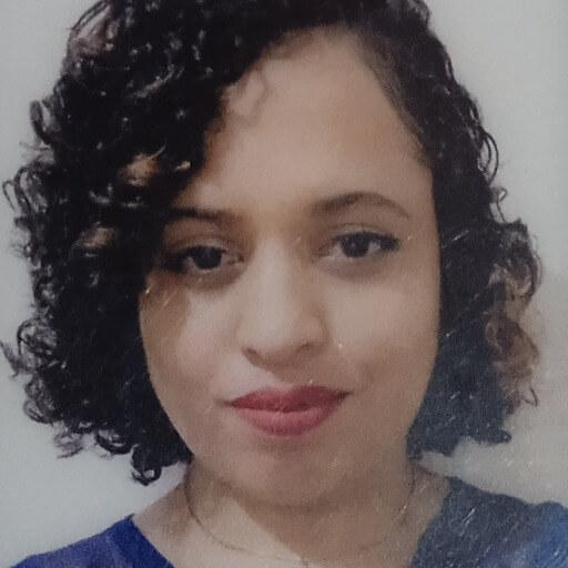 Tainá Souza